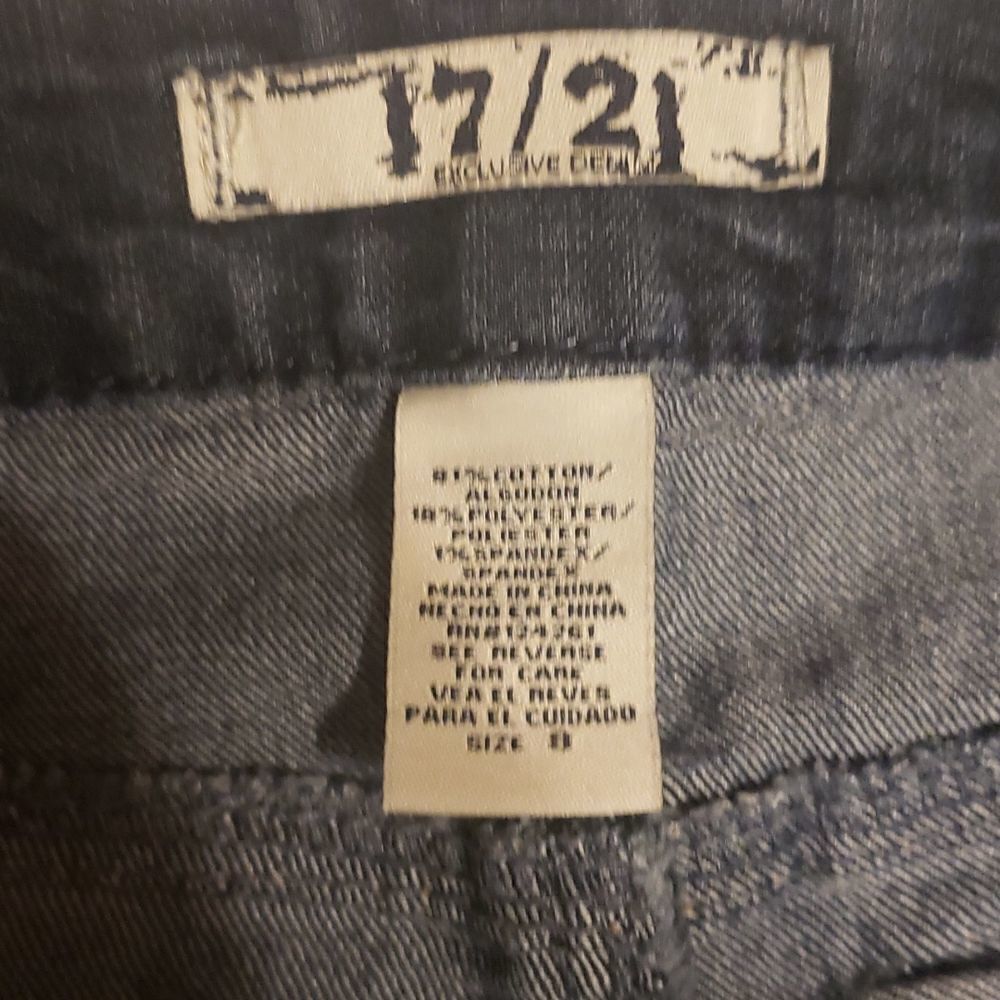 17/21 size 8 jeans. - Picture 7 of 8